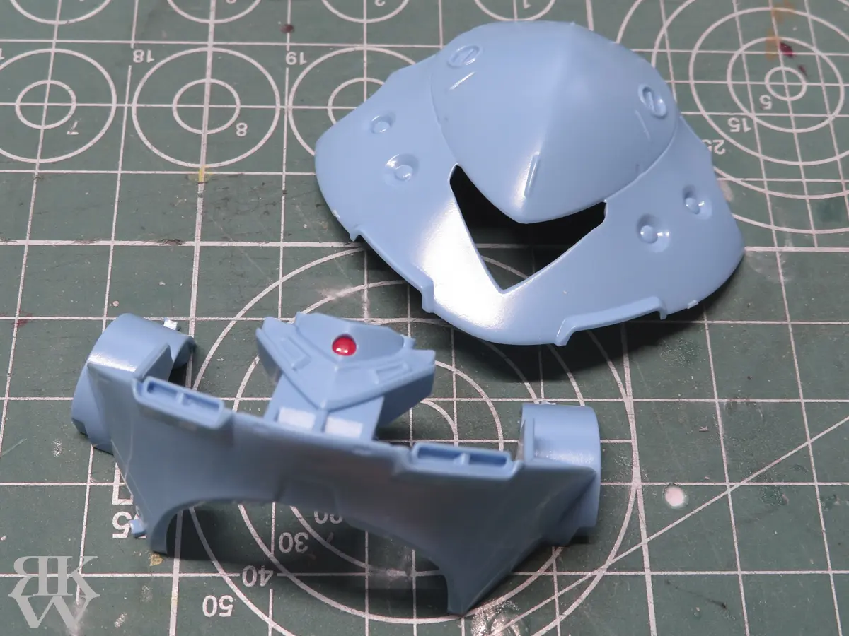 バンダイ HGUC 1/144 MSM-03C ハイゴッグ キットの分割 胴体 後ハメ加工前